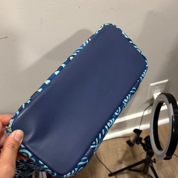 Vera Bradley Argyle Diamond Navy and Light Blue Tote Bag Purse - Picture 6 of 6